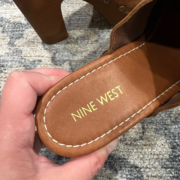 Nine West Clogs - Picture 7 of 7